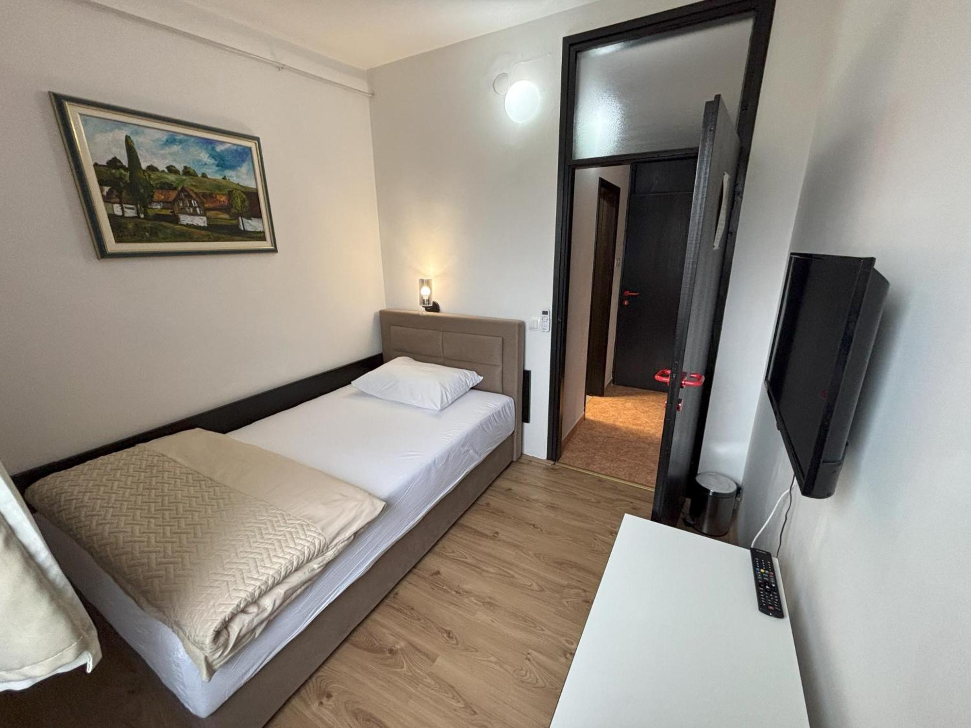 Hotel Park Nasice Esterno foto