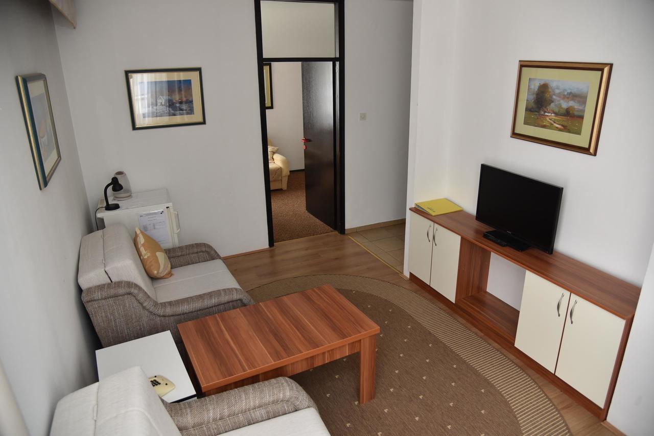 Hotel Park Nasice Esterno foto